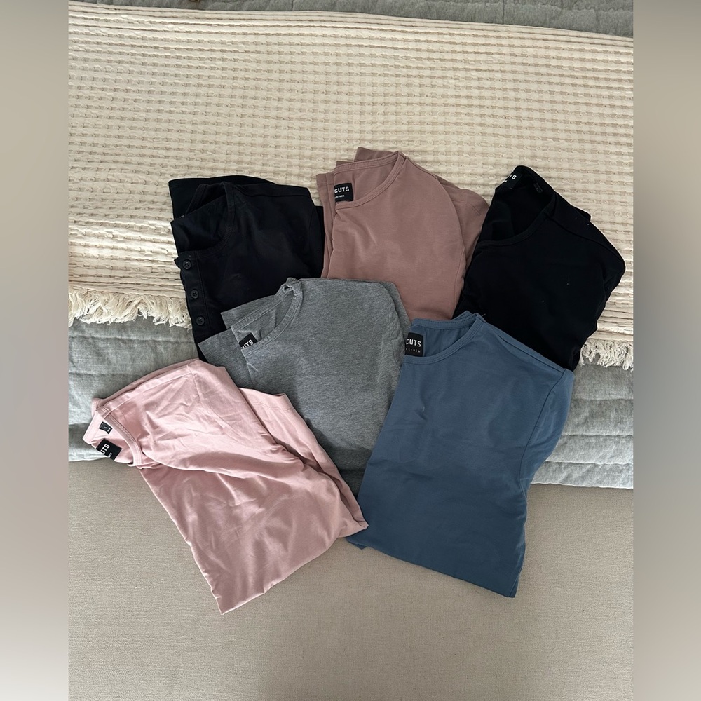 SIX MENS CUTS CLOTHING TEE SHIRTS!!!